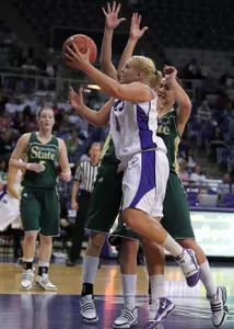 Junior guard/forward Helena Sverrisdottir