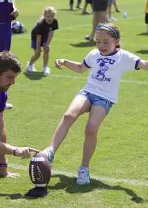 TCU held a kids clinic and autograph session as part of "Meet the Frogs."