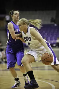 Helena Sverrisdottir (4)