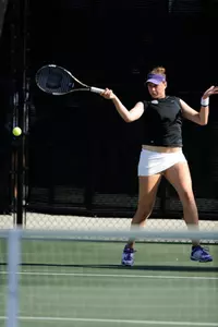 Gaby Mastromarino clinched the match with a 6-1, 6-1 win.