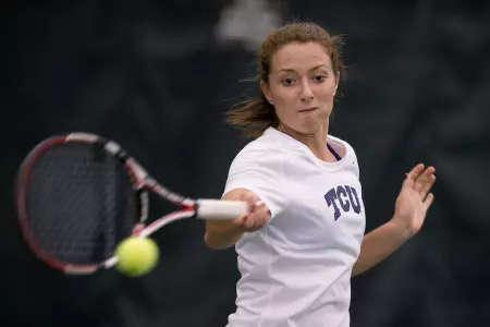 Simona Parajova picked up a three-set win Saturday.