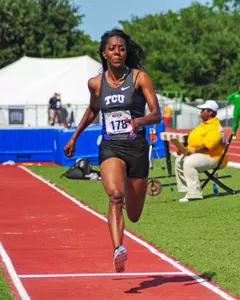 2013 World Championships Qualifier Lorraine Ugen