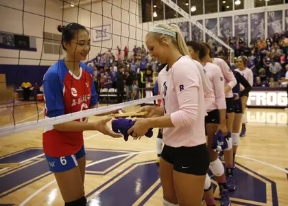 Stephanie Holland and Zhu Yuezhou