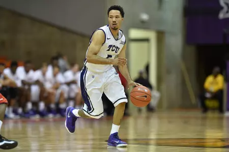 Kyan Anderson led the Frogs with 21 points.