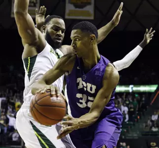 Karvlar Sheperd led the team with 13 points.