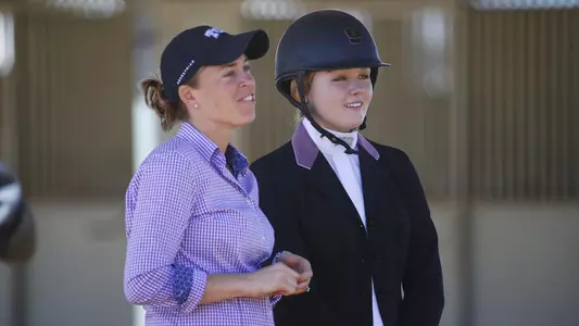 Izzy Baxter, Coach F