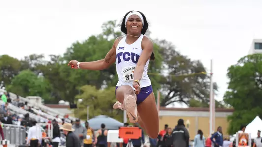 Destiny Longmire at Texas Relays