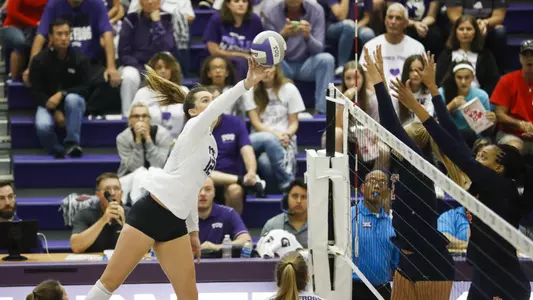 Julia Adams vs Auburn