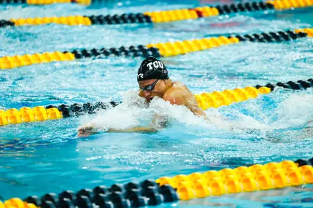 Jadon Wuilliez Swimming