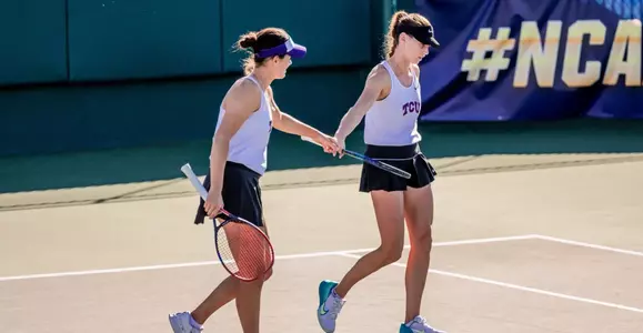 Jade Otway and Isa Pascual