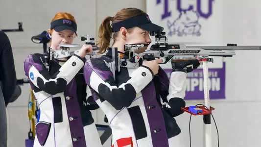 Katie Zaun, Stephanie Grundsoee