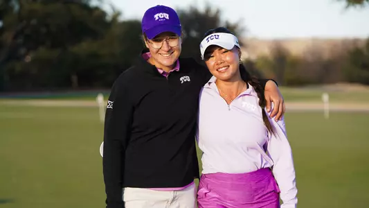 Lois Lau, Sofia Barroso Sa