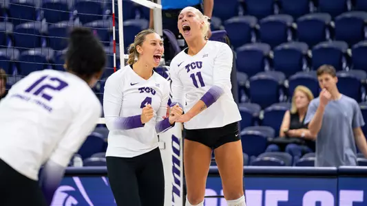 Sarah Sylvester and Becca Kelley