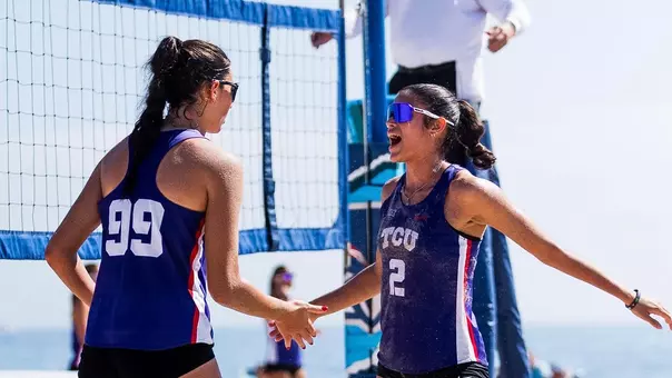 Marcela Mattoso and Sofia Izuzquiza