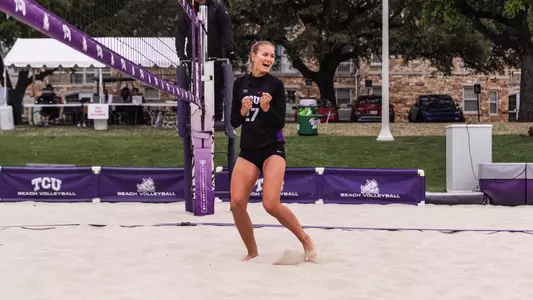 Anhelina Khmil celebrating