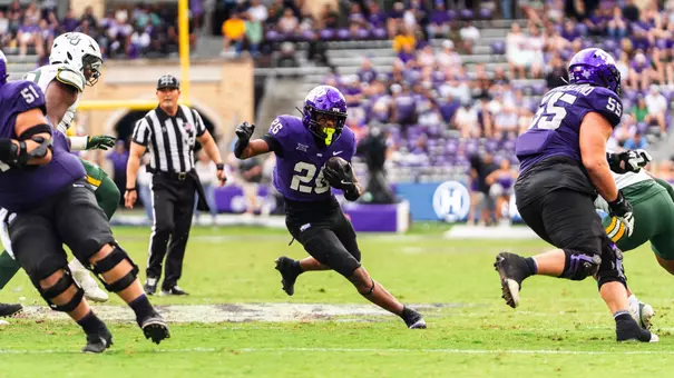 Jeremy Payne running with the ball at home against Baylor