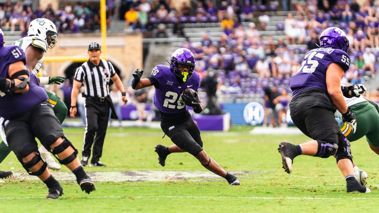 Jeremy Payne running with the ball at home against Baylor