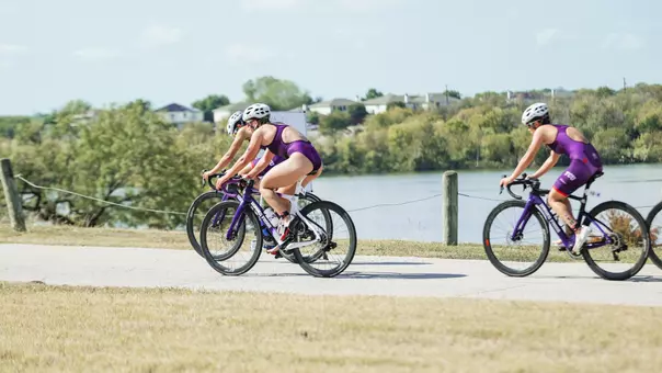 TCU Triathlon Team on Bikes