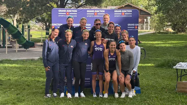 TCU triathlon team picture at Desert's Edge Collegiate Cup