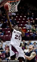 Keron DeShields scored 15 points in the win