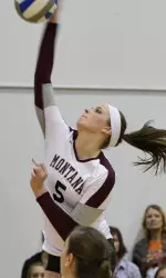 Senior Kelsey Schile