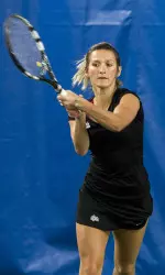 Sasha Carter won her match 6-3, 6-4