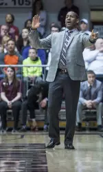 Head coach Travis DeCuire