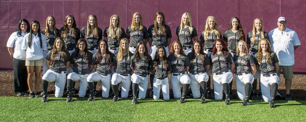 2016-17 softball team