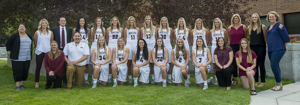 17-18 women's basketball team