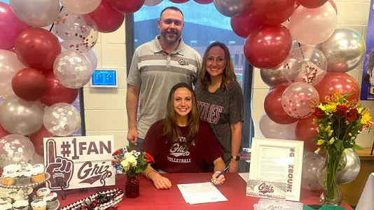 Maddie Pyles signing day