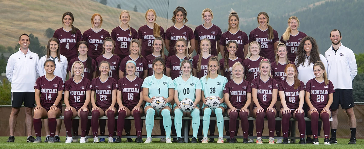 2021 soccer team photo