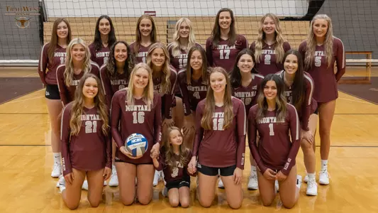 Team photo with Elle