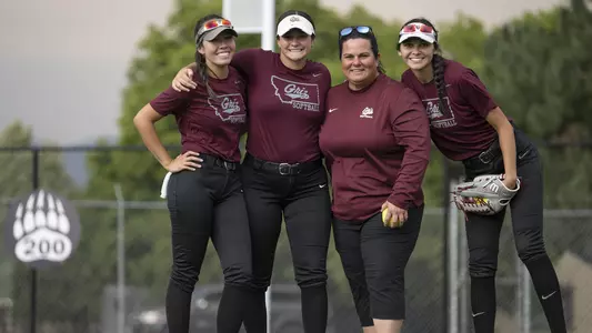 Julie Phelps, Presley Jantzi, Melanie Meuchel, Elise Ontiveros