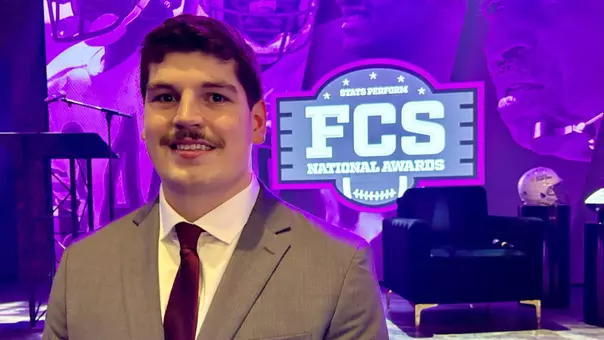 Dillon Botner receives the Doris Robinson Award on Saturday, Jan. 3, 2026 in Nashville, Tenn.