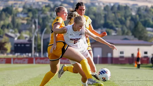 The Wyoming Cowgirls defeated the Montana Grizzlies 3-1 at South Campus Stadium in Missoula, Montana, on September 11th, 2026.