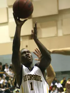 Highlanders Move To 2-1 With 59-52 Win Over Northern Arizona Image