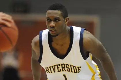 Javon Borum Defensive Stance