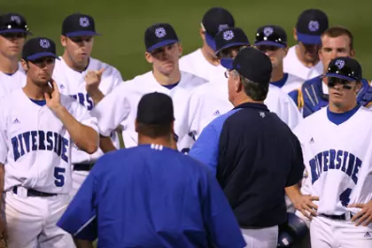 Doug Smith Talking To Team