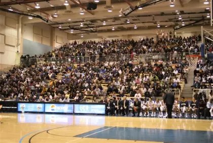 2009 Homecoming Crowd