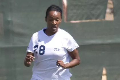 Denise Thomas Dribbling