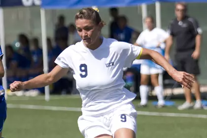 Women's Soccer Upsets #22 Fresno State, 1-0, In Overtime Image