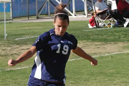 Brittany Coulter kicking
