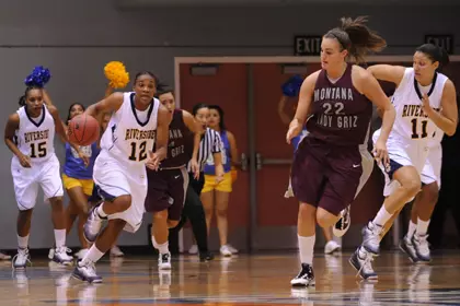 Women's Basketball Honors Class Of 2011 Wednesday Against Long Beach Image