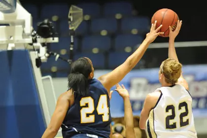 Women's Basketball Looks For Four In A Row At Cal Poly Wednesday Image