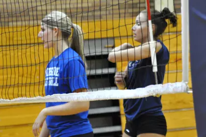 Utah Valley Wins In Three Over UCR Volleyball At ASU Sheraton Invitational Image
