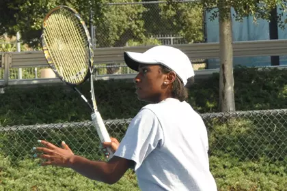 Women's Tennis Hosts Long Beach Friday, Travels To Vegas Saturday Image