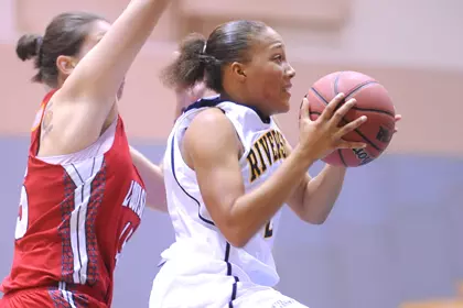 Second Half Run By Pacific Lifts Them Past Highlanders, 80-59 Image