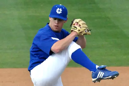 Dylan Stuart pitching