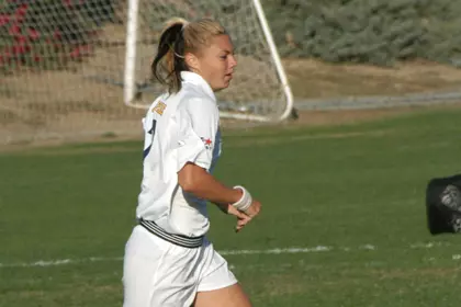 UC Riverside Women's Soccer Ties Bulldogs, 1-1, in Double Overtime Image