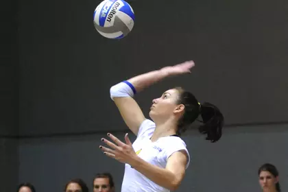 UCR Volleyball Falls To #3 California In Season Opener 3-0 Image